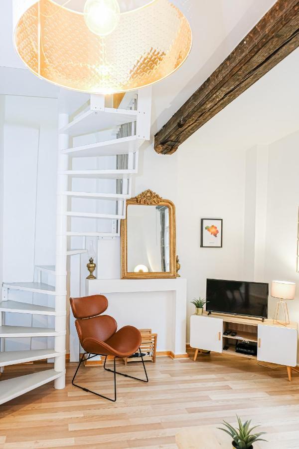 Les Cerisiers - Duplex De Standing Au Centre De Namur Luaran gambar